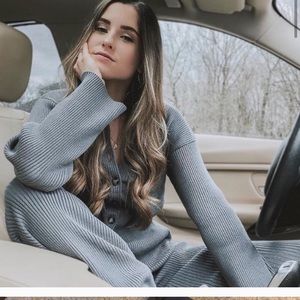 XLE - Button Knit Sweater - Small